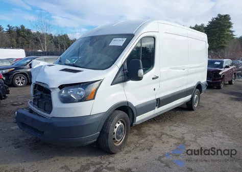 2018 Ford Transit-250 z USA, uszkodzony, nr VIN 1FTYR2CM4JKB53943